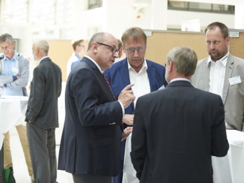 Discussion during lunch time at the VDI-TUM expert forum 2018